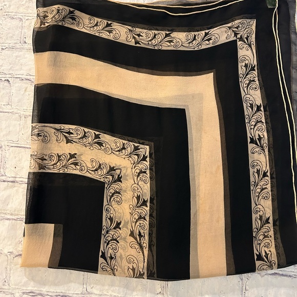 VINTAGE ALL SICK HAND SCREEN PRINT HAND ROLLED SHEER BLACK/BEIGE SQUARE SCARF - Picture 4 of 7